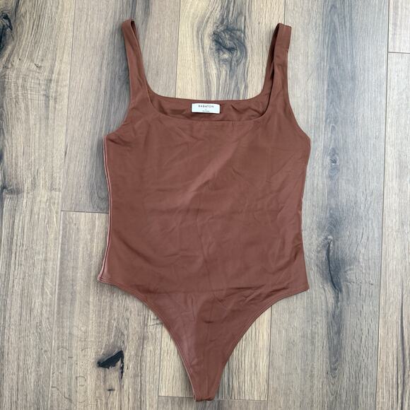 Babaton Aritizia Square Neck Contour Bodysuit Size Large One-Piece Coffee Brown - Picture 1 of 6